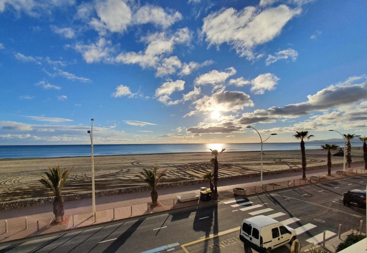 Magnifique Vue Mer Avec Une Chambre - Nouria 55 - 카네트 외부 사진